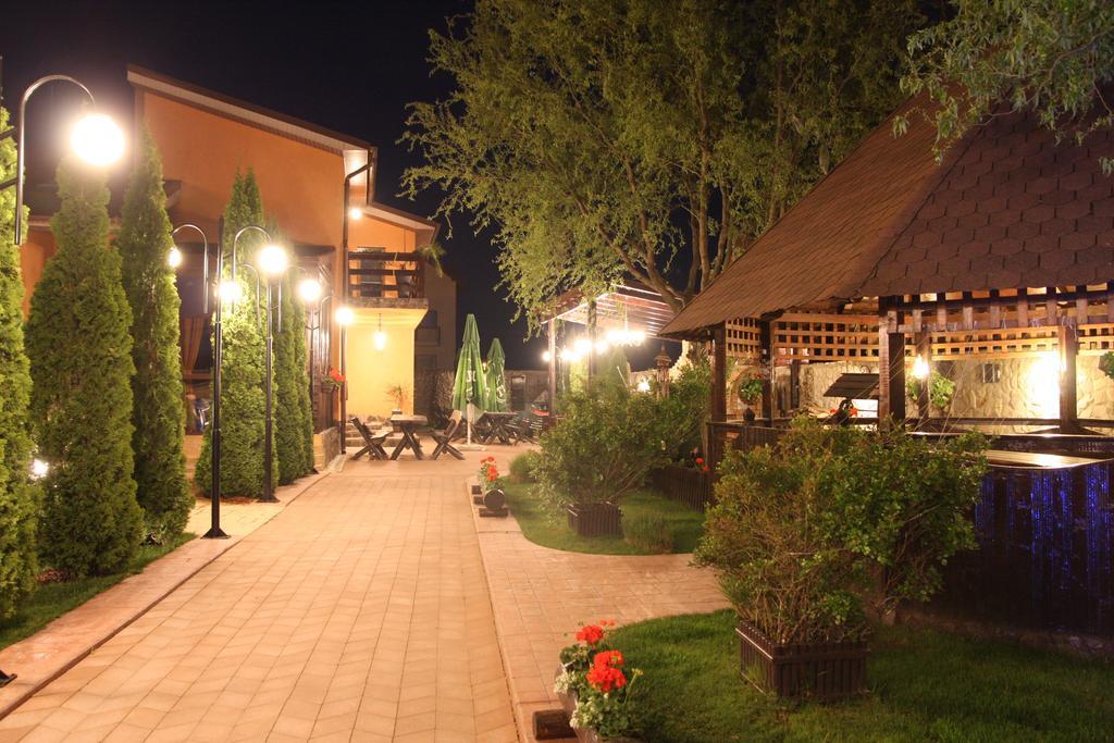 Rixo'S Guesthouse Circea 외부 사진