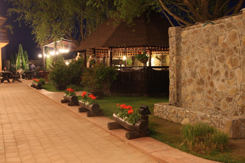 Rixo'S Guesthouse Circea 외부 사진
