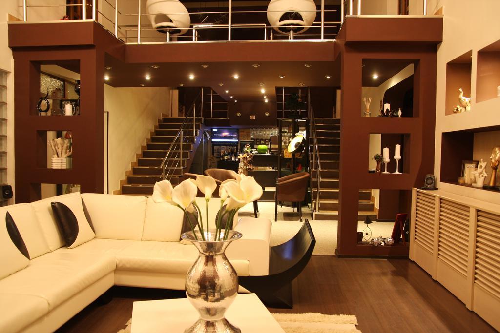 Rixo'S Guesthouse Circea 외부 사진