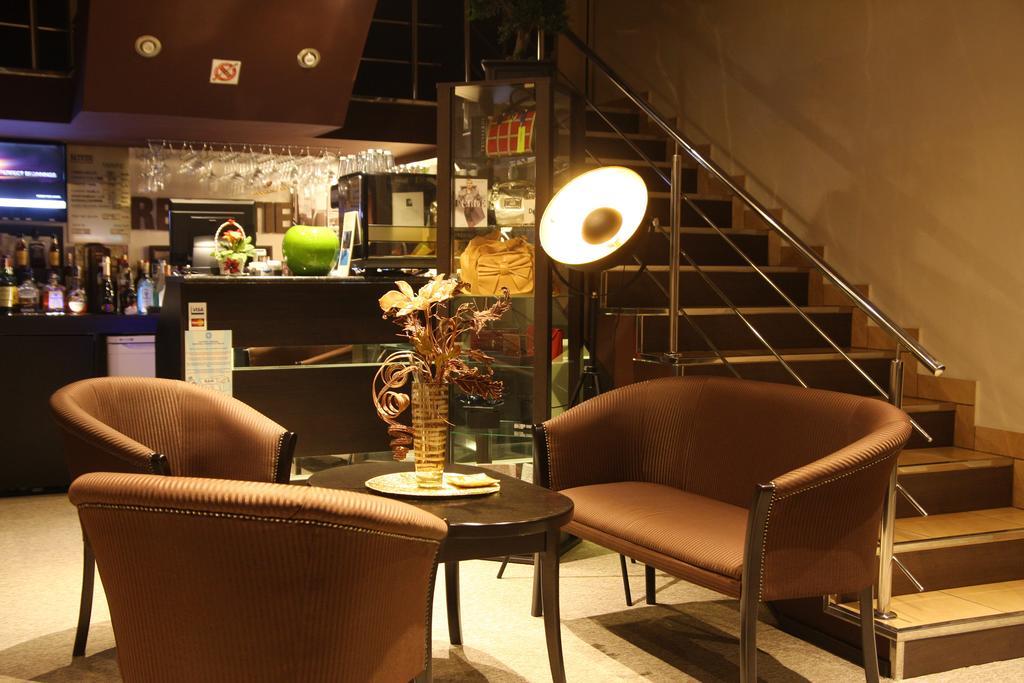 Rixo'S Guesthouse Circea 외부 사진
